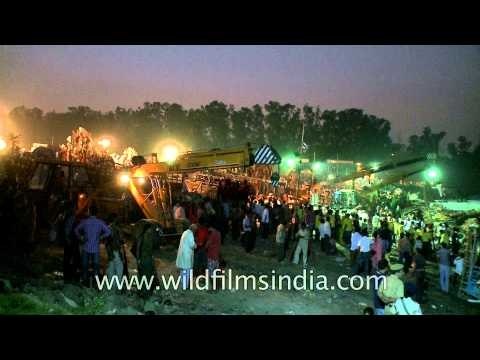Crowd gathered at Ghat for Durga pratima visarjan