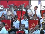 The Indian Army Symphonic Band performing on the India Gate
