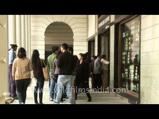 Starbucks madness hits India!