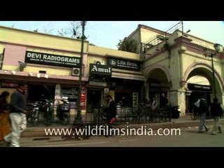 Drive through the charming city of Lucknow