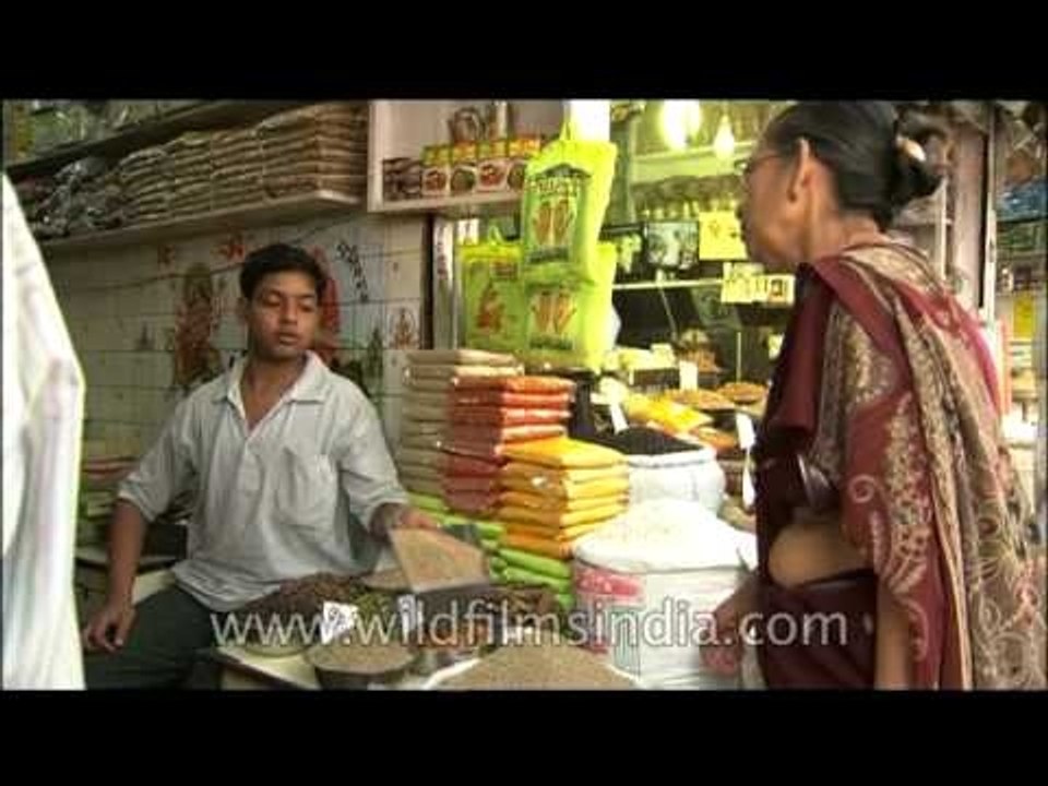 Dry fruit shop in Old Delhi Spice Market : Khari Baoli