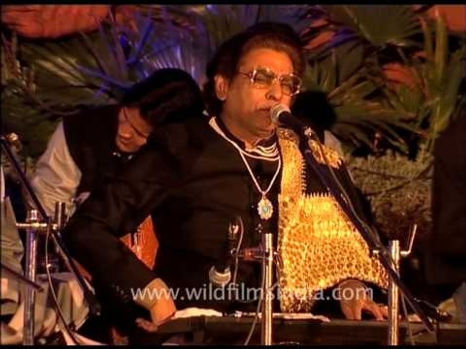 Qawwali by Sabri Brothers transports you to a trance-like state of spiritual ecstacy!