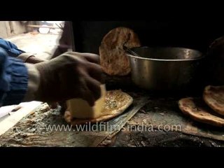 Mouth watering Kulchas at Kulcha King Amritsari Kulche Wale in Delhi