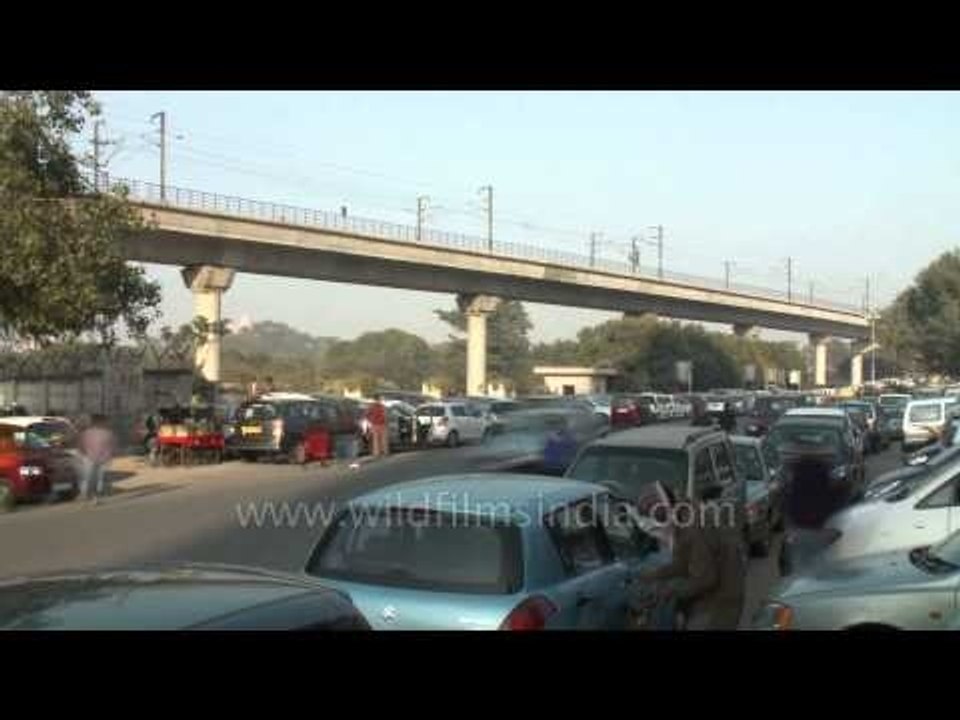 Metro coach passing through the Delhi Metro Violet Line