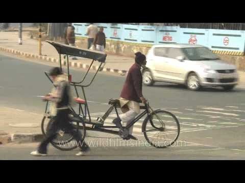 Kashmere Gate in Delhi is always busy with traffic!