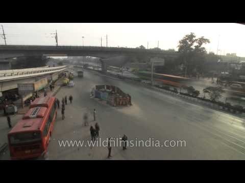 Fast motioned traffic of Delhi near Kashmere gate