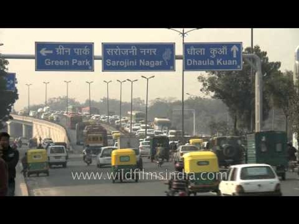 Ring Road at Safdarjung, heading to Dhaula Kuan...