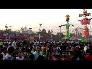 Tall effigy of Ravan staring at death during Dussehra!