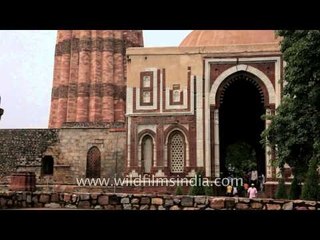 Magnificient view of Qutub Minar from Alai Darwaza