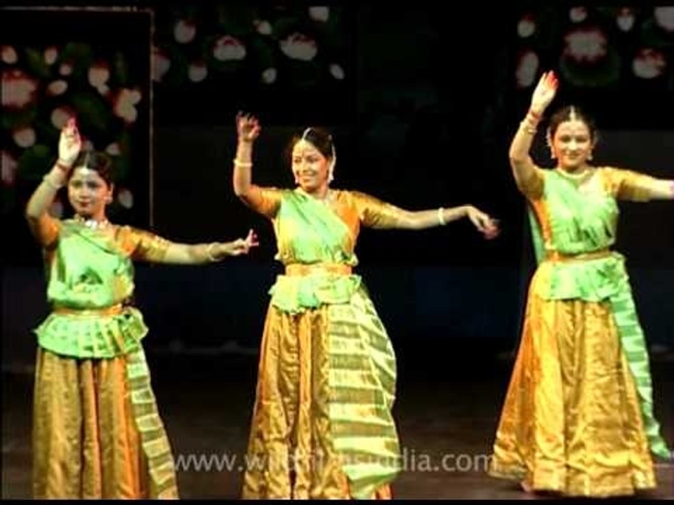 Kathak dance enacting Tagore's evocation of the rains at ICCR