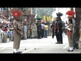 Pakistan-India flag down ceremony at Wagah Border! very funny!