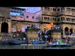 Devotees at Keshi ghat of Vrindavan