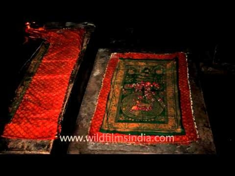Inside the furenary monument Sultan Ghari