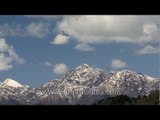 Parasailing in front of high Himalayan peaks: Billing, Himachal