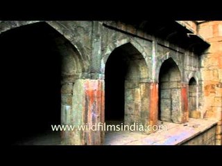 Red Fort baoli was a prison in 1945??