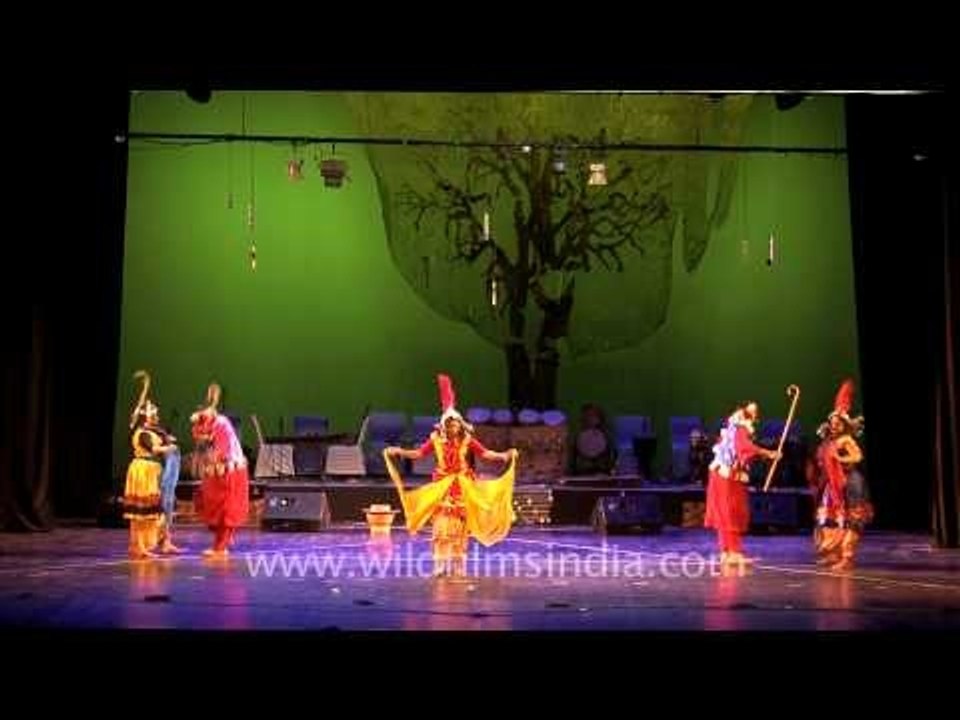 Sudanese folklore group performing live!