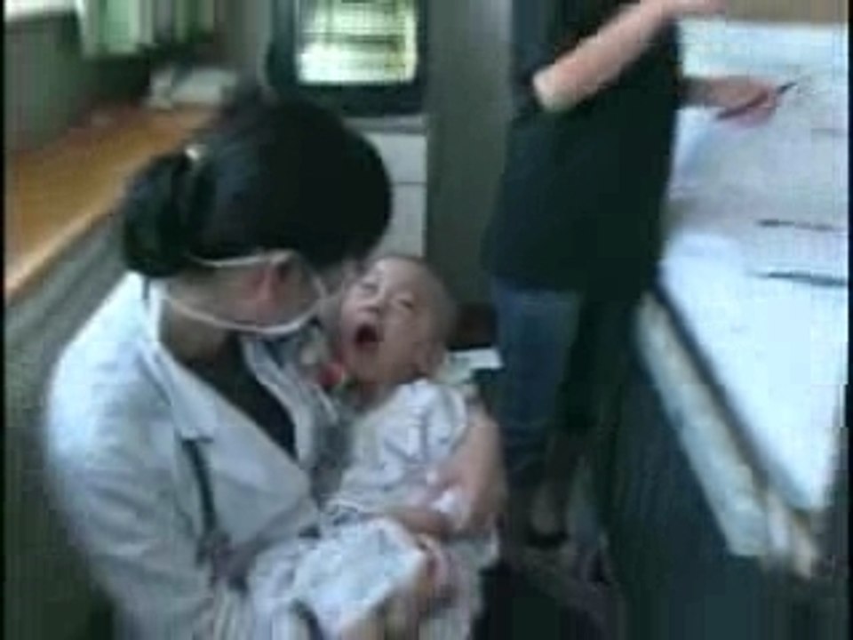 看望生病儿童 TVXQ