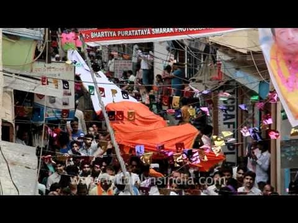 A 600 meters long gift???