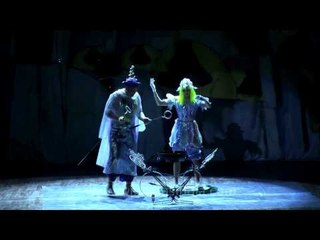 Jaw droppin bubble show by Russian Showman