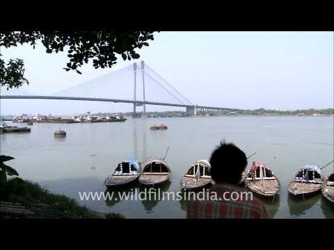 View of Vidyasagar setu from Hooghly bank