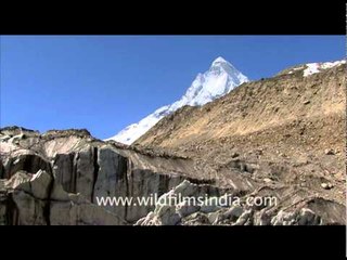 Shivling above the Tapovan shelf, from Gaumukh