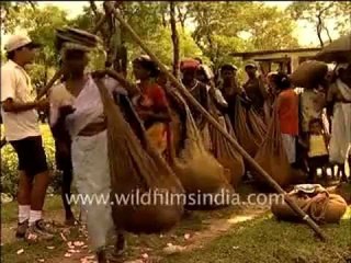 Weighing of Tea Leaves