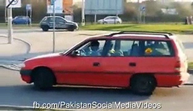 Prank on Road - Making Drivers Fool-Daily Pakistani Videos