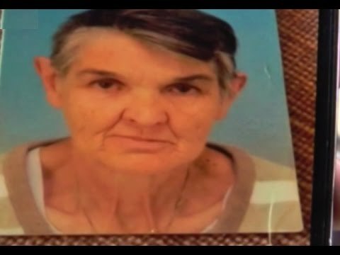 Napoli - Anziana muore per infezione nella sua casa-discarica -2- (11.08.14)