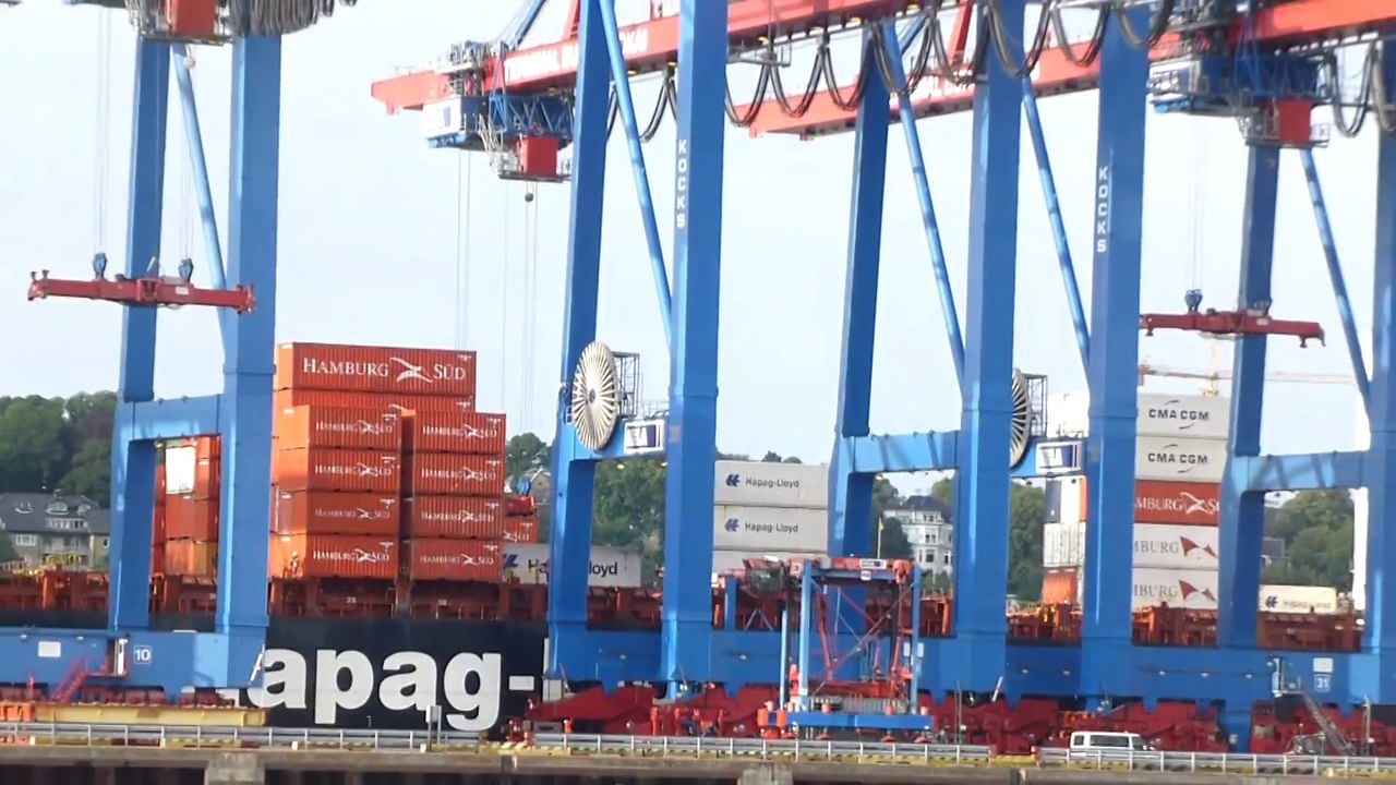 Port de Hambourg - Chariots pour déplacer les containers