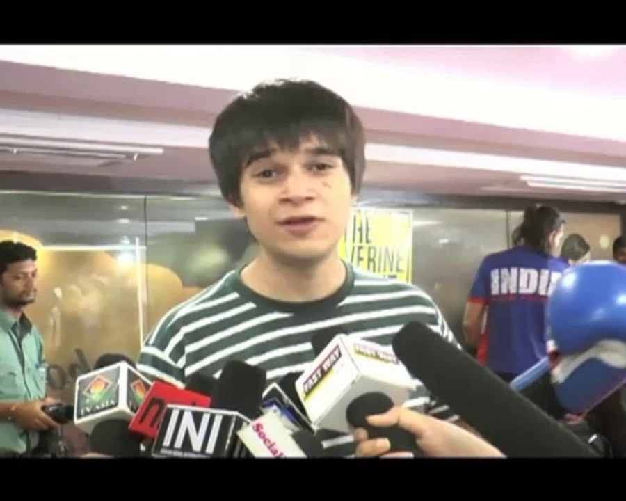 Vivaan Shah does Wolverine workout