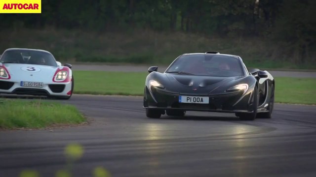 Amazing drag race : McLaren P1 vs. Porsche 918 Spyder vs. Ducati 1199 Superleggera