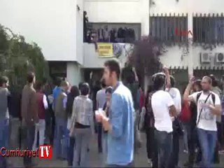 Kobani protestosunda polisten öğrencilere biber gazı ve coplarla müdahale