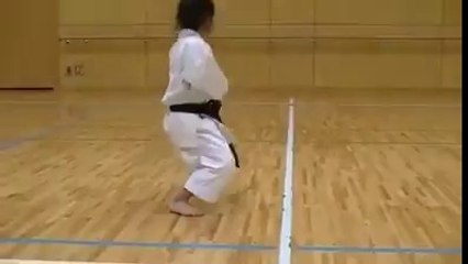 WOW 7 years old Karate Girl !!