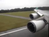 Boeing 747 - 400 Amazing Landing and Reverse Thrust Spray - Eva Air.mp4