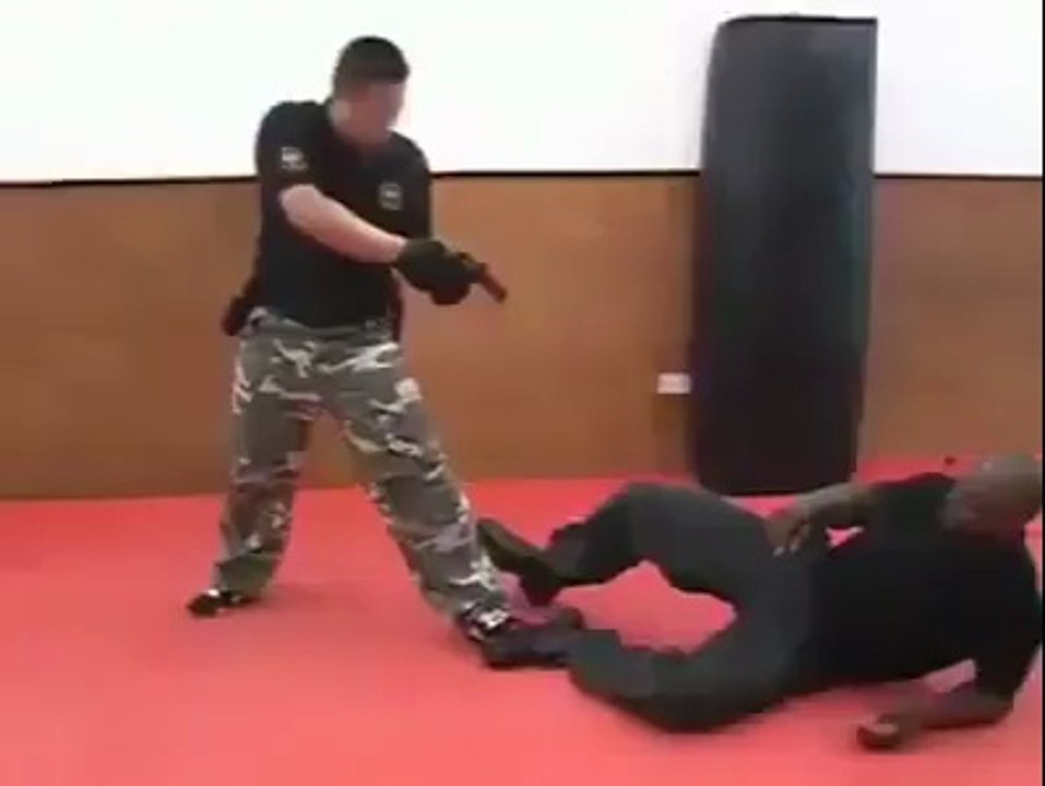 Warning - How to handle Terrorist having Weapon with hand tricks