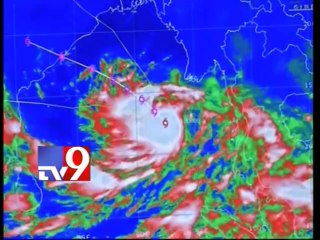 How do cyclones form