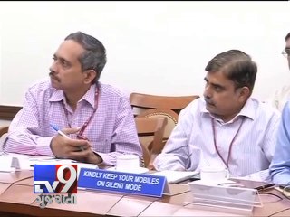 Ajit Seth holds Crisis Management Committee meeting on Hudhud - Tv9 Gujarati