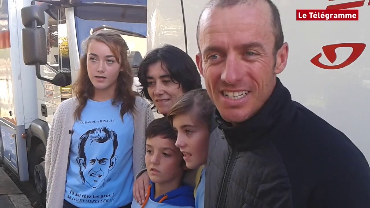 Cyclisme. Sébastien Hinault  à l'arrivée de Paris-Tours