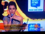 Trisha receiving awards at SIIMA 2014