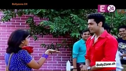 College Mein Mayank Ne Gaaya Gunjan Ke Liye Gaana!! - SSLK