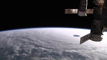 Le typhon Vongfong vu de l'espace