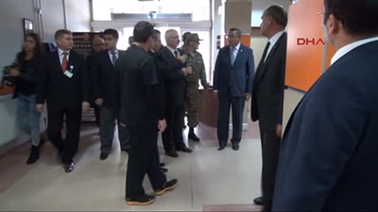 Sivas Valisi Barut Yaralıları Ziyaret Etti