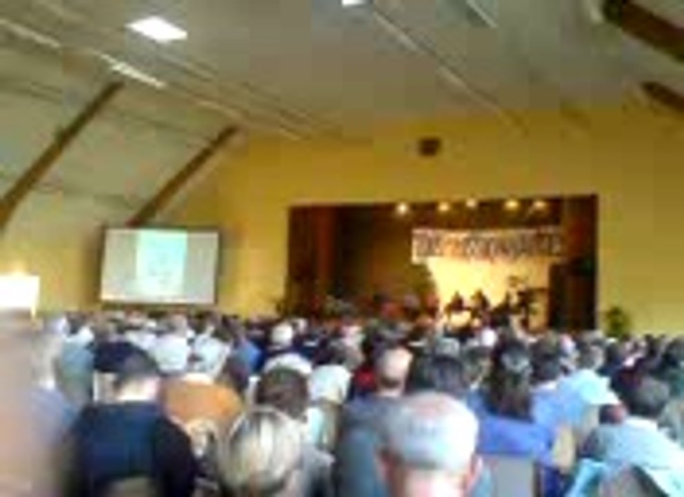 Estelle Degrigny très applaudi ! le 11 octobre "Tous Missionnaires "Ladon autour de Mgr jacques Blaquart