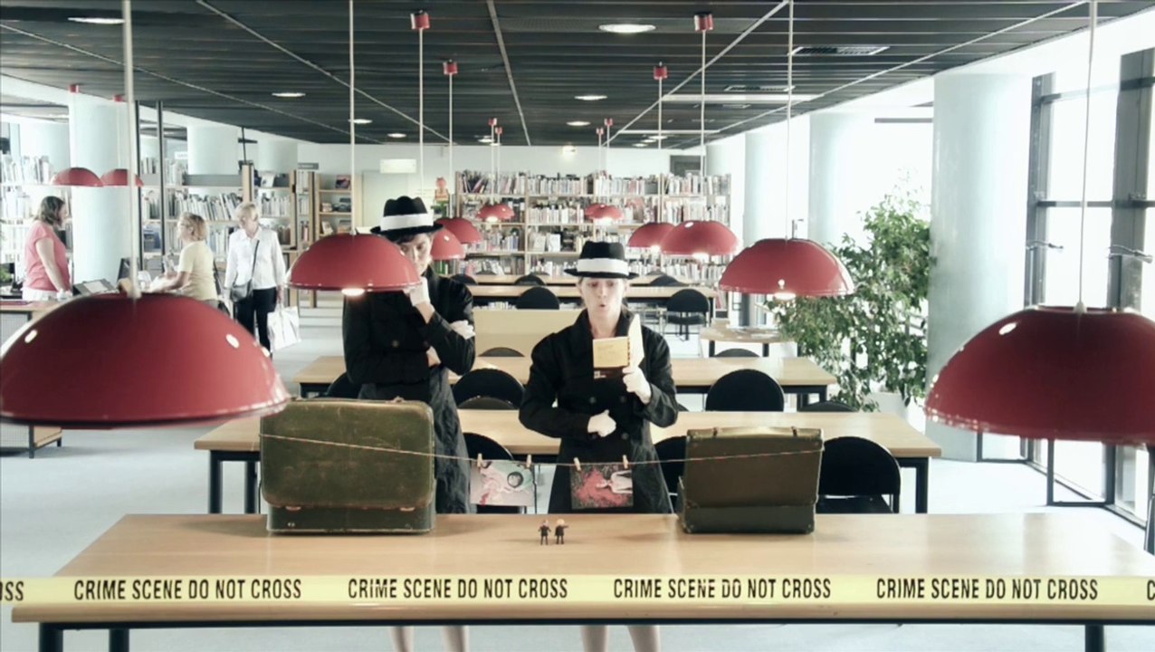 Pas de pitié pour les poupées B. - Théâtralire 2015 - Compagnie Comme tes pieds !