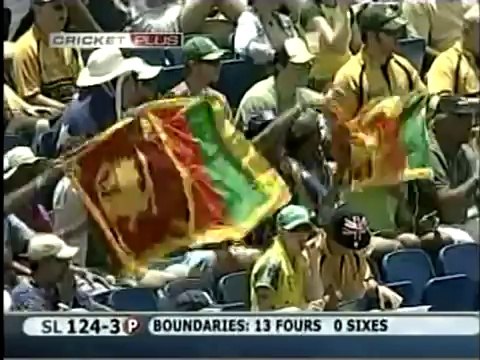 Chamara Silva and Mahela Jayawardene 4 4 4 4 6 hammers Shaun Tait 2007