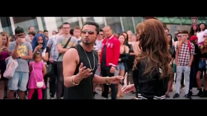 Exclusive_ LOVE DOSE Full Video Song _ Yo Yo Honey Singh, Urvashi Rautela _ Desi Kalakaar - PlayIt.pk