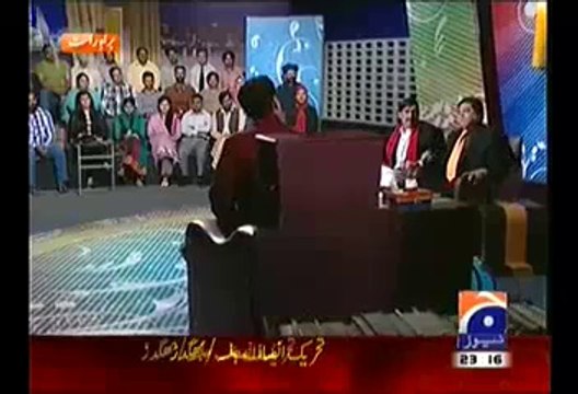 Aftab Iqbal and Hanif Abbasi Doing Cheap Discussion About Imran Khan in Live Show
