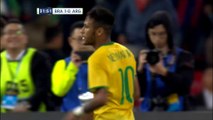 Neymar kiwa wszystkich. I podaje... do nikogo