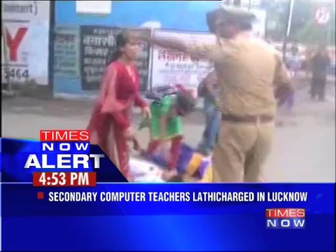 Comp teachers lathicharged in Lucknow