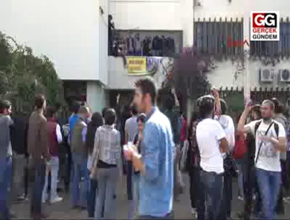 ÇUKUROVA ÜNİVERSİTESİ'NDE KOBANİ GERGİNLİĞİ